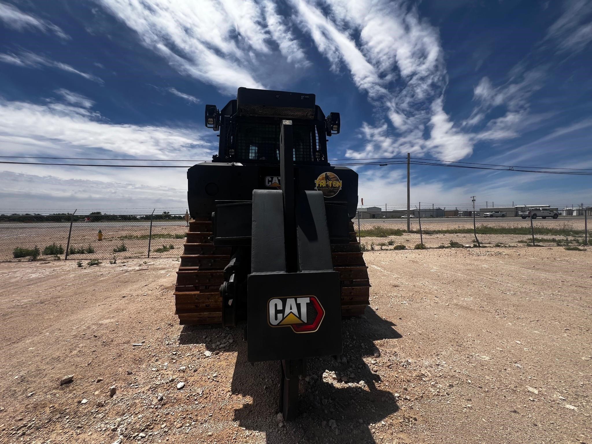 2015 Black Caterpillar D8T