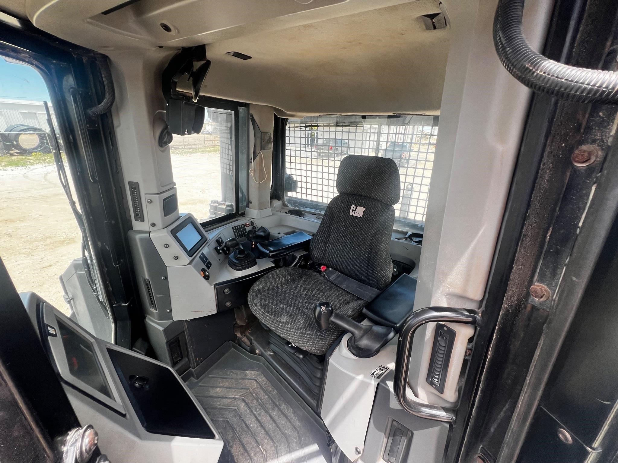 2015 Black Caterpillar D8T