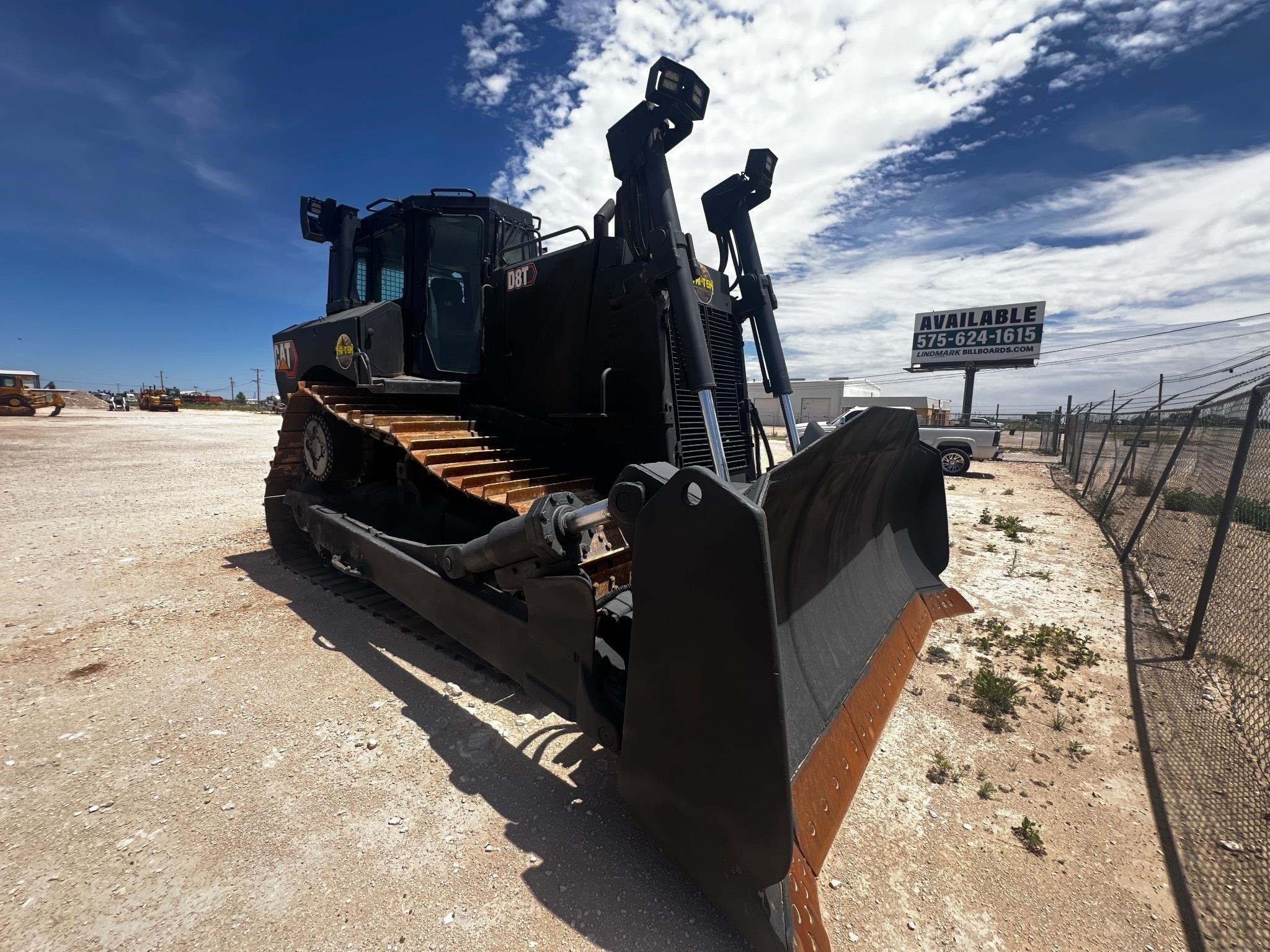 2015 Black Caterpillar D8T