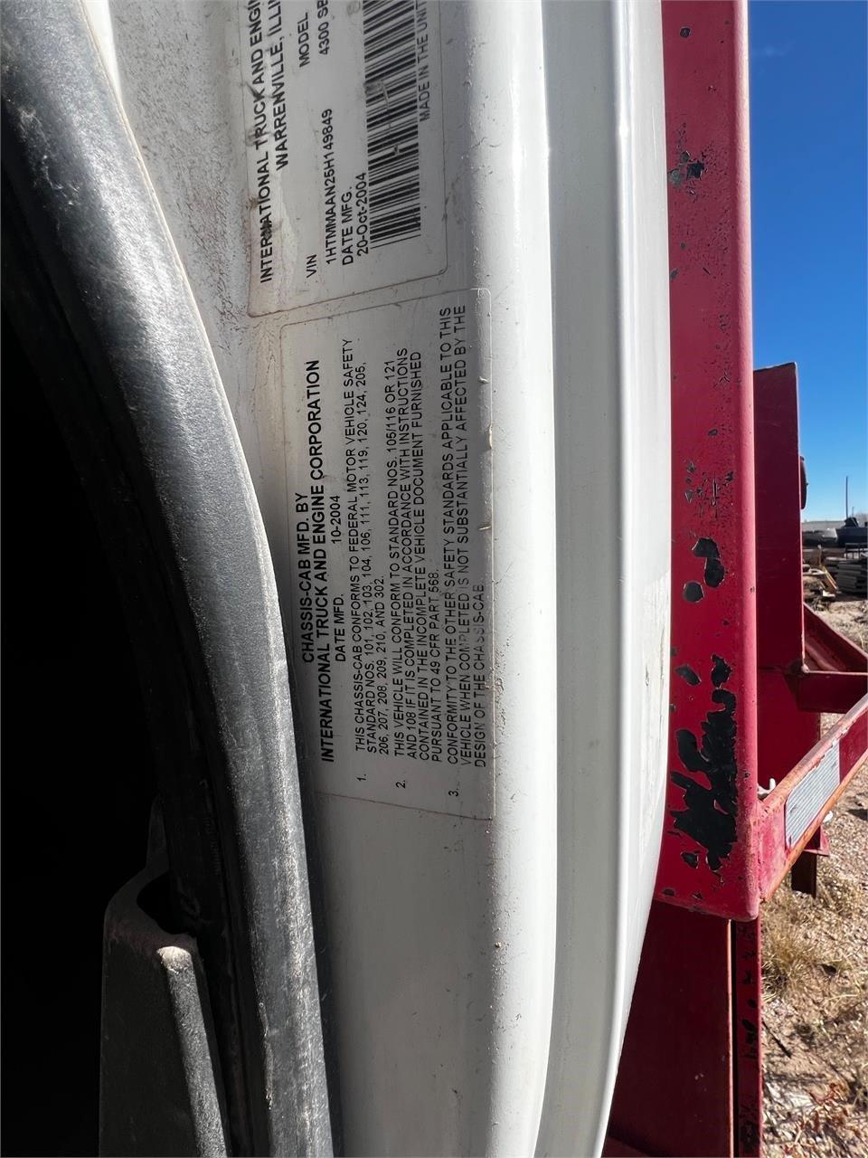 2004 International Roustabout Truck