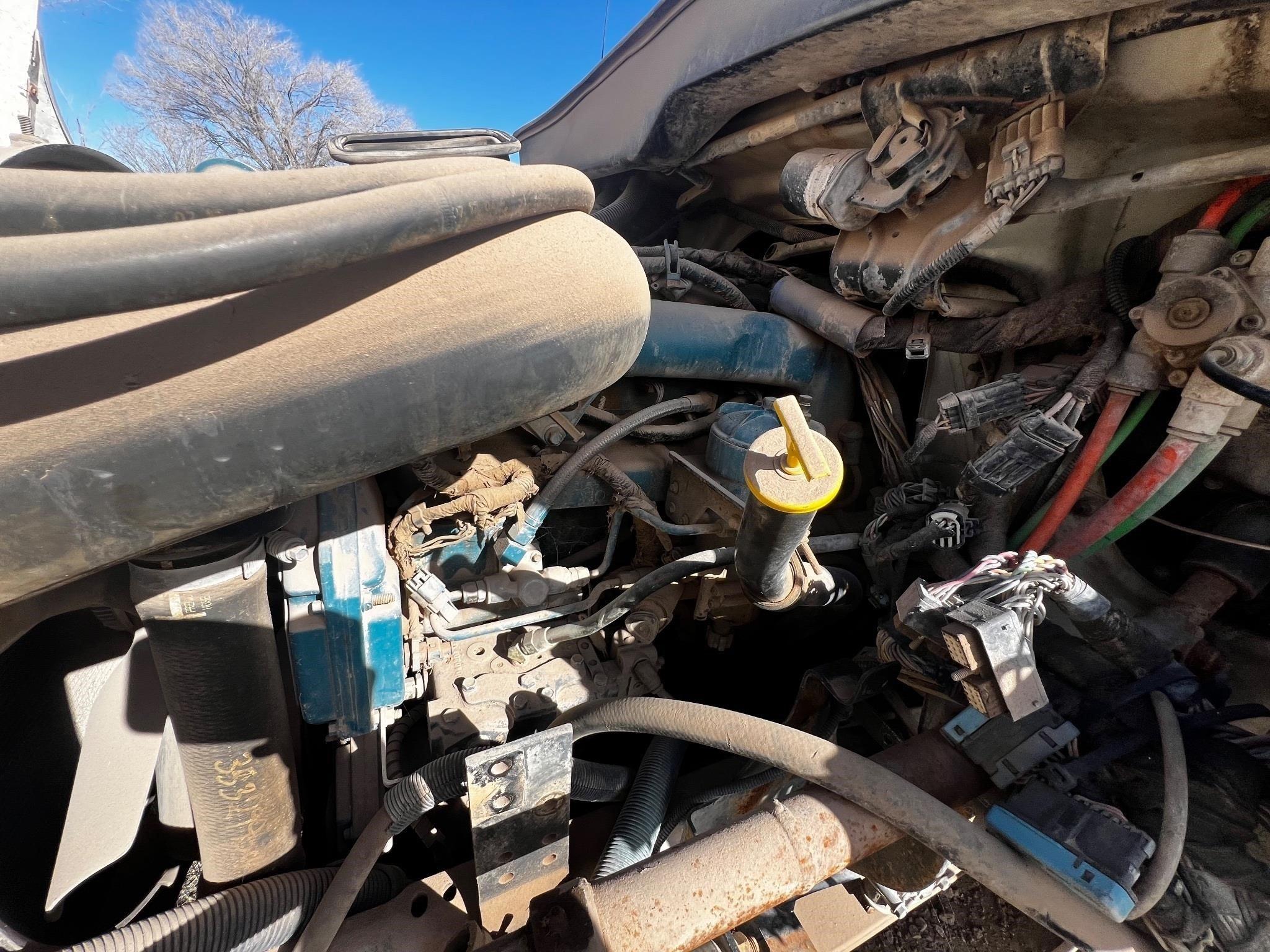 2004 International Roustabout Truck