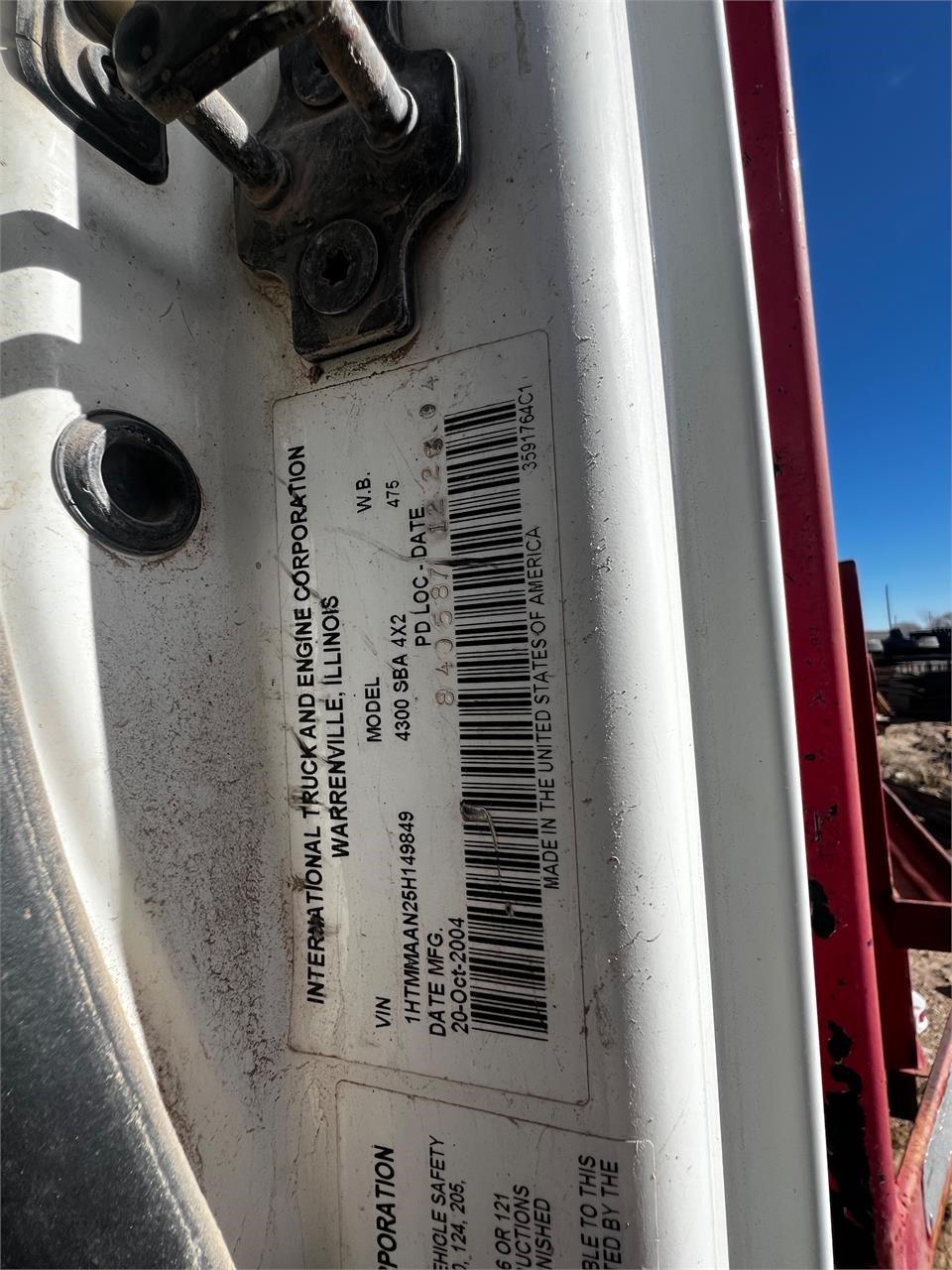 2004 International Roustabout Truck