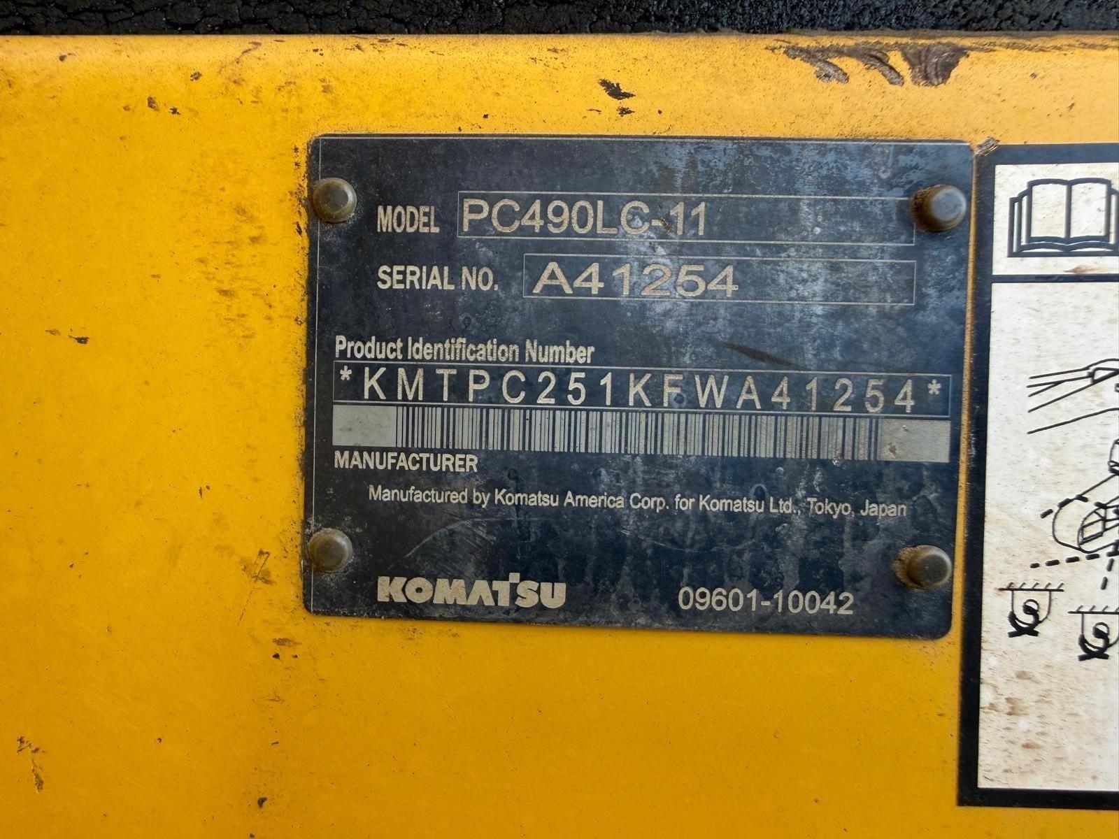 2016 Komatsu PC490LC-11