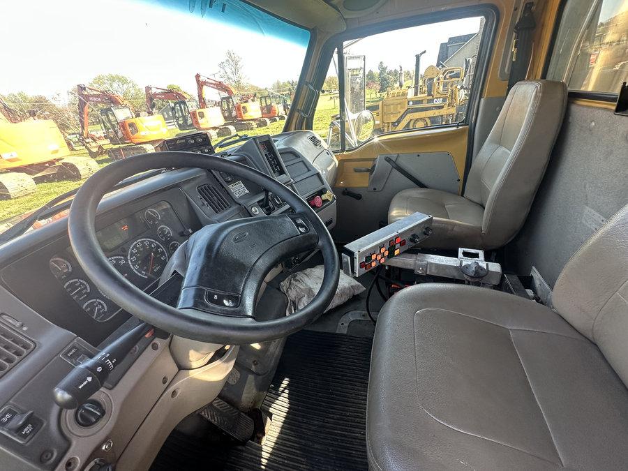 2006 Sterling L8500