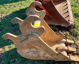 12" Strickland Tooth Bucket