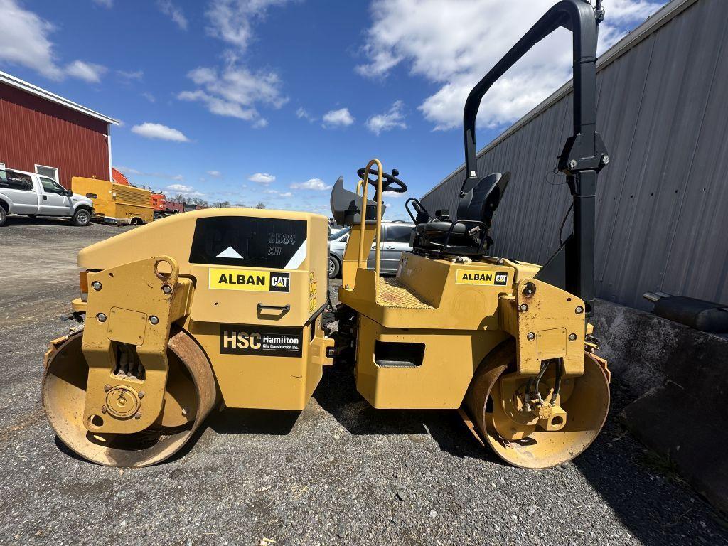 CAT CB34 XW Roller