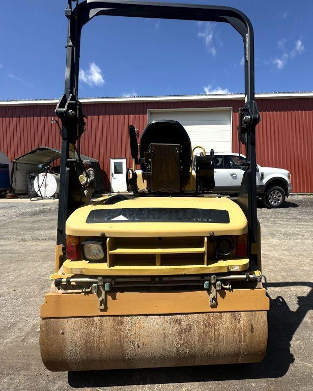 CAT CB34 XW Roller