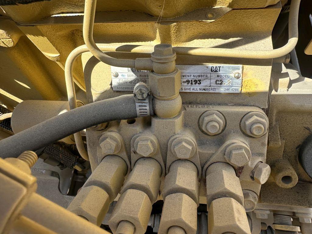 CAT CB34 XW Roller