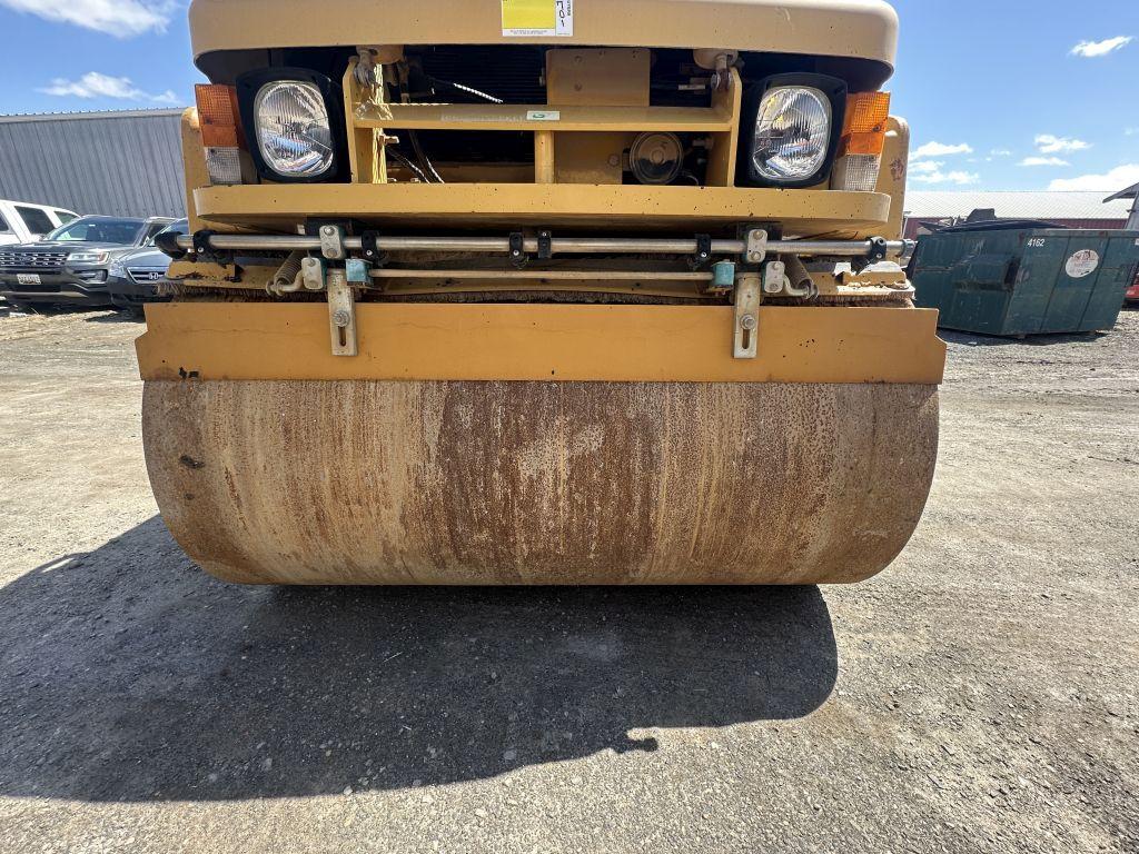 CAT CB34 XW Roller