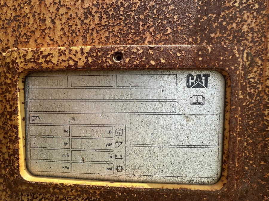 Cat 40" Dirt Bucket