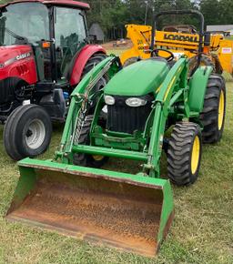 John Deere 4105