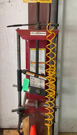 Tire machine