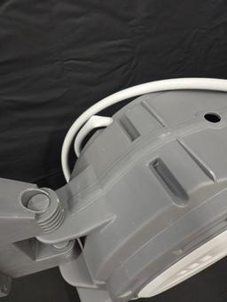 Wall Mounted Retractable Hose Reel 100' Feet Foot With Nozzle Style Selections