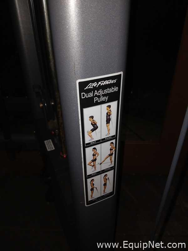 Life Fitness Multifunctional Weight Trainer Signature Series CMDAP