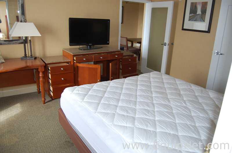 Lot of Guest Room and Contents