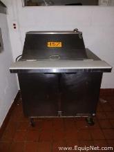 Beverage-Air Spe27HC-12MB, Mega Top Sandwich Prep Table