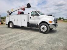 2007 Ford F750 11k lb. Service Crane