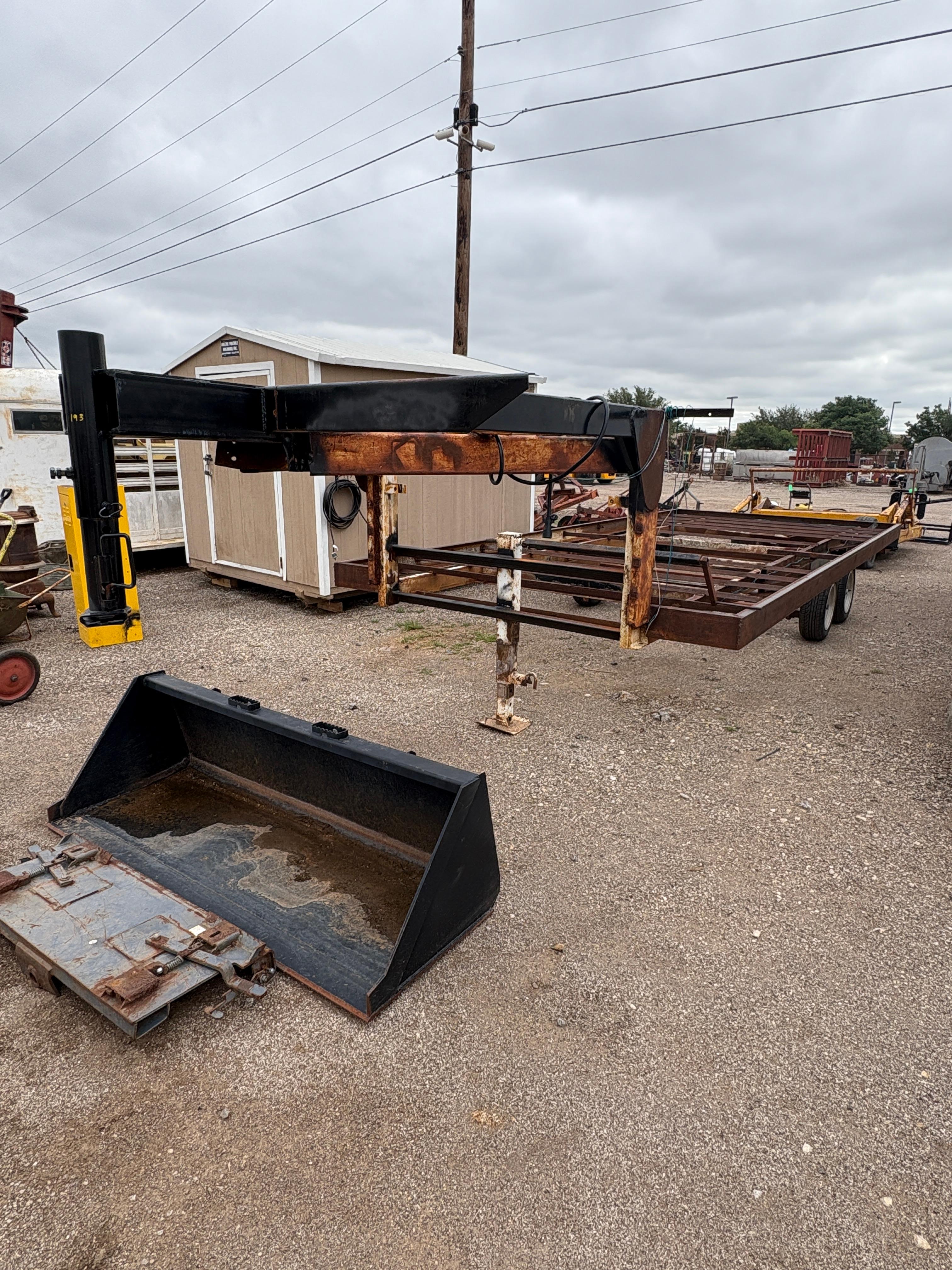 GOOSNECK TRAILER
