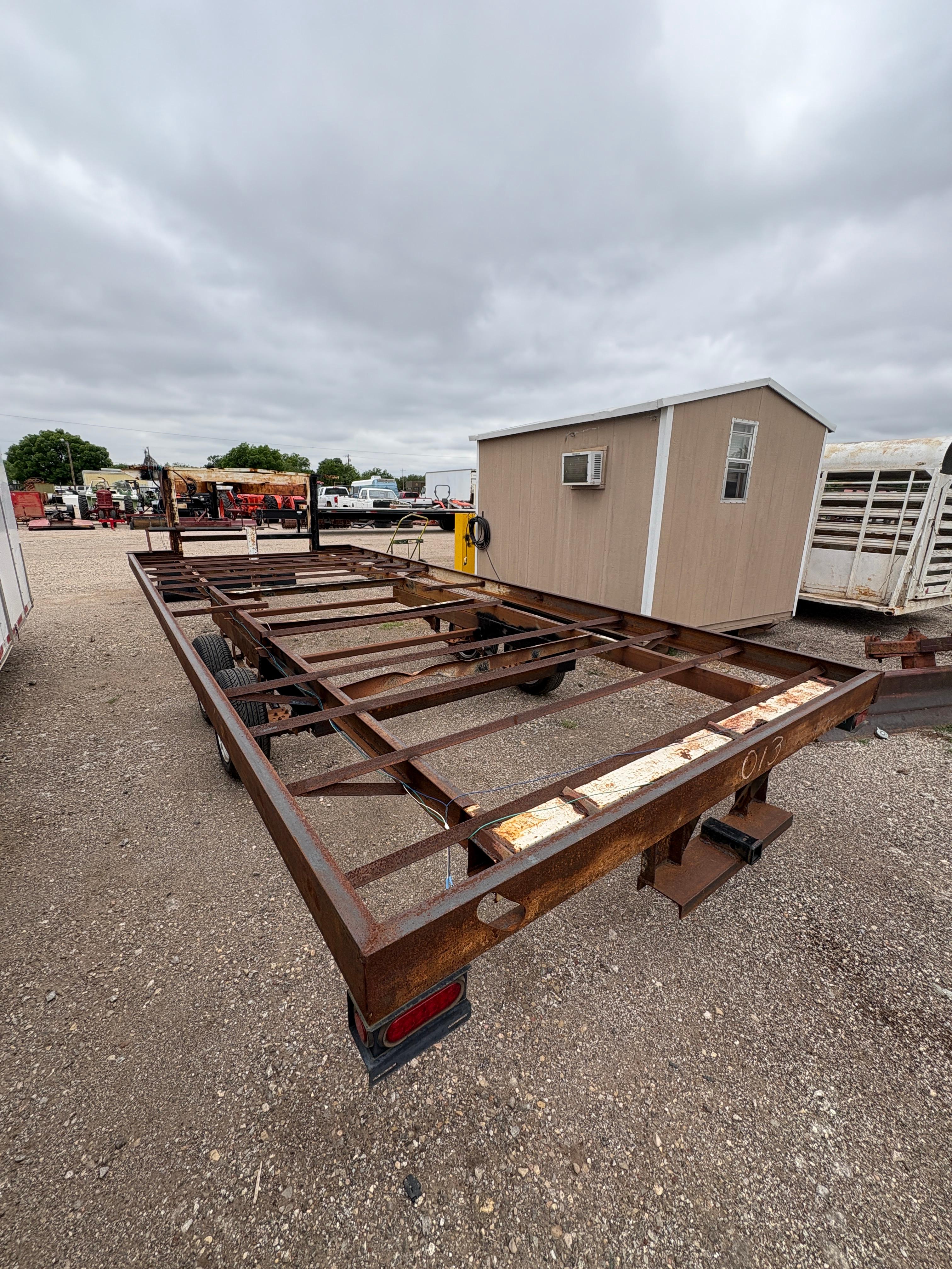 GOOSNECK TRAILER