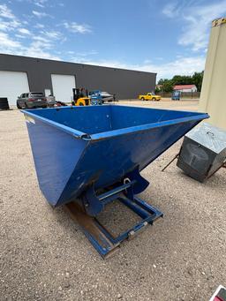 VESTIL SELF DUMPING HOPPER