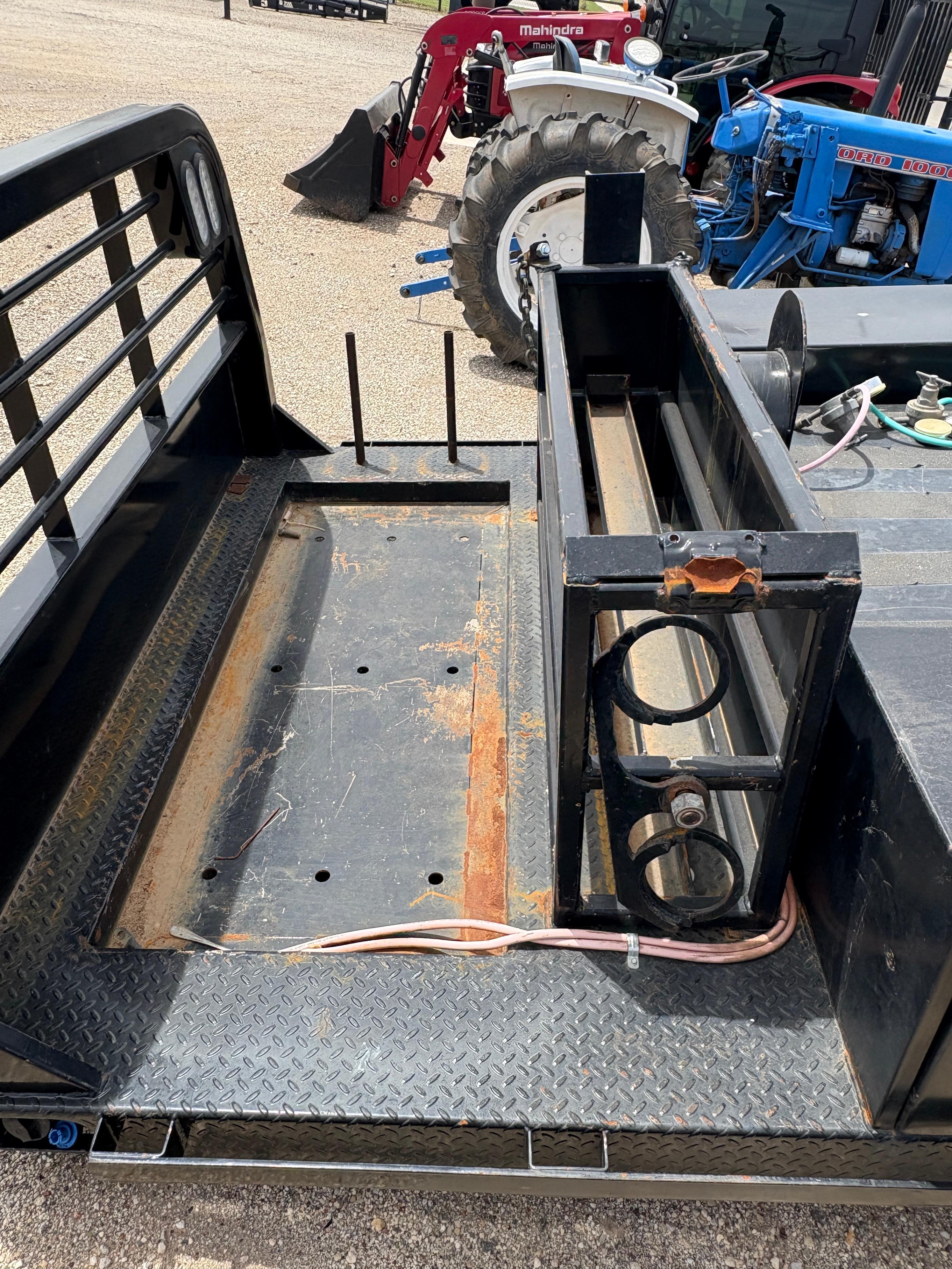 CM FLATBED