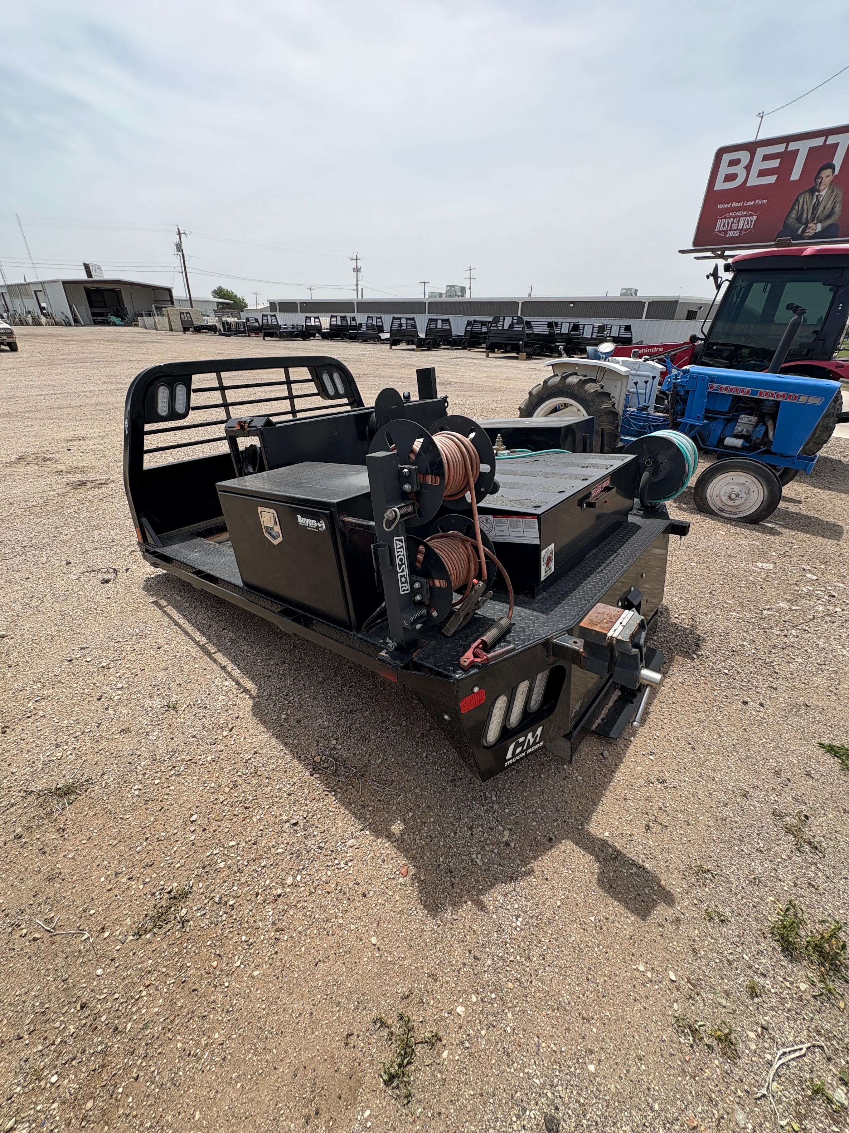 CM FLATBED
