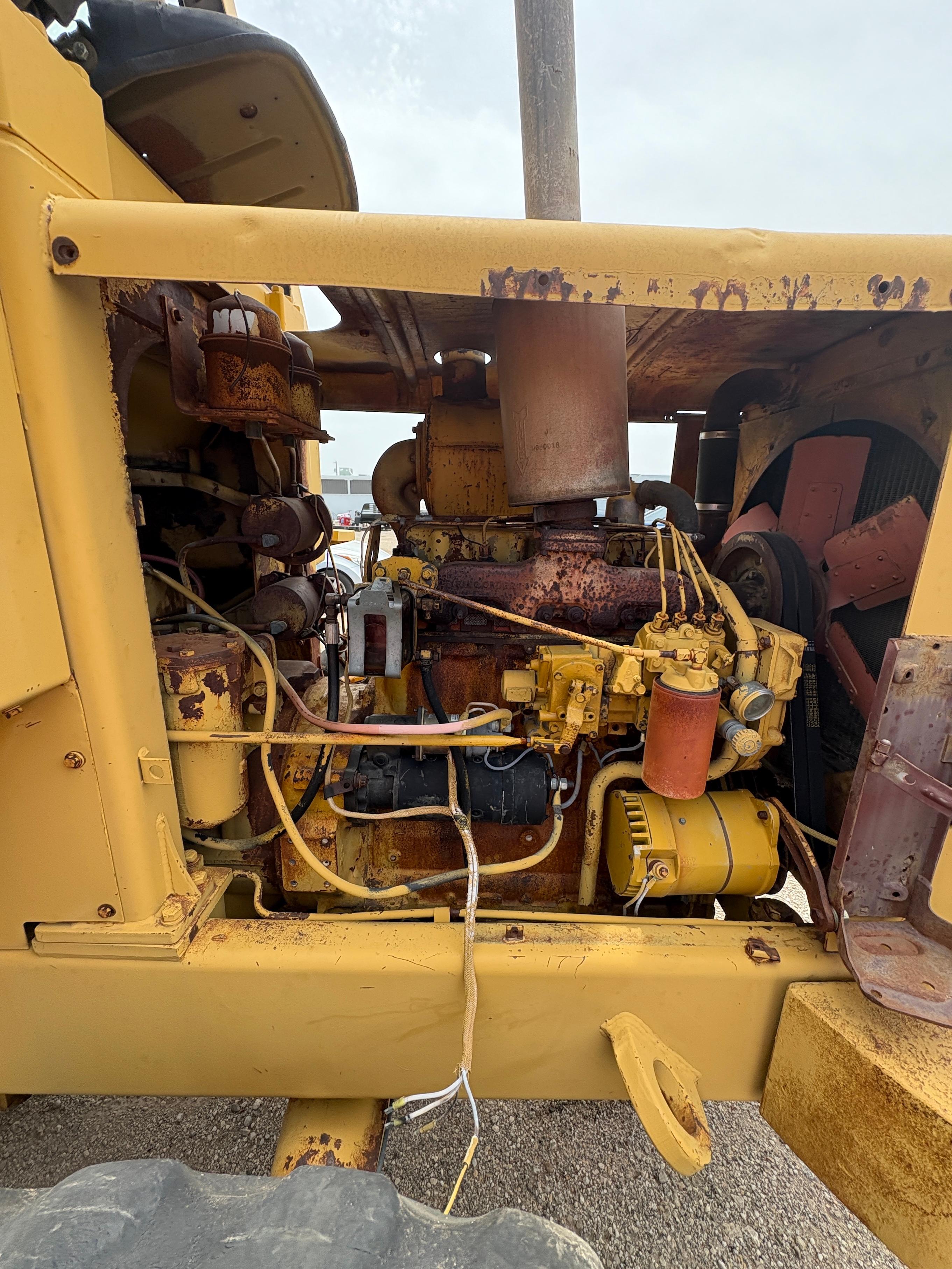 CATERPILLAR LOADER