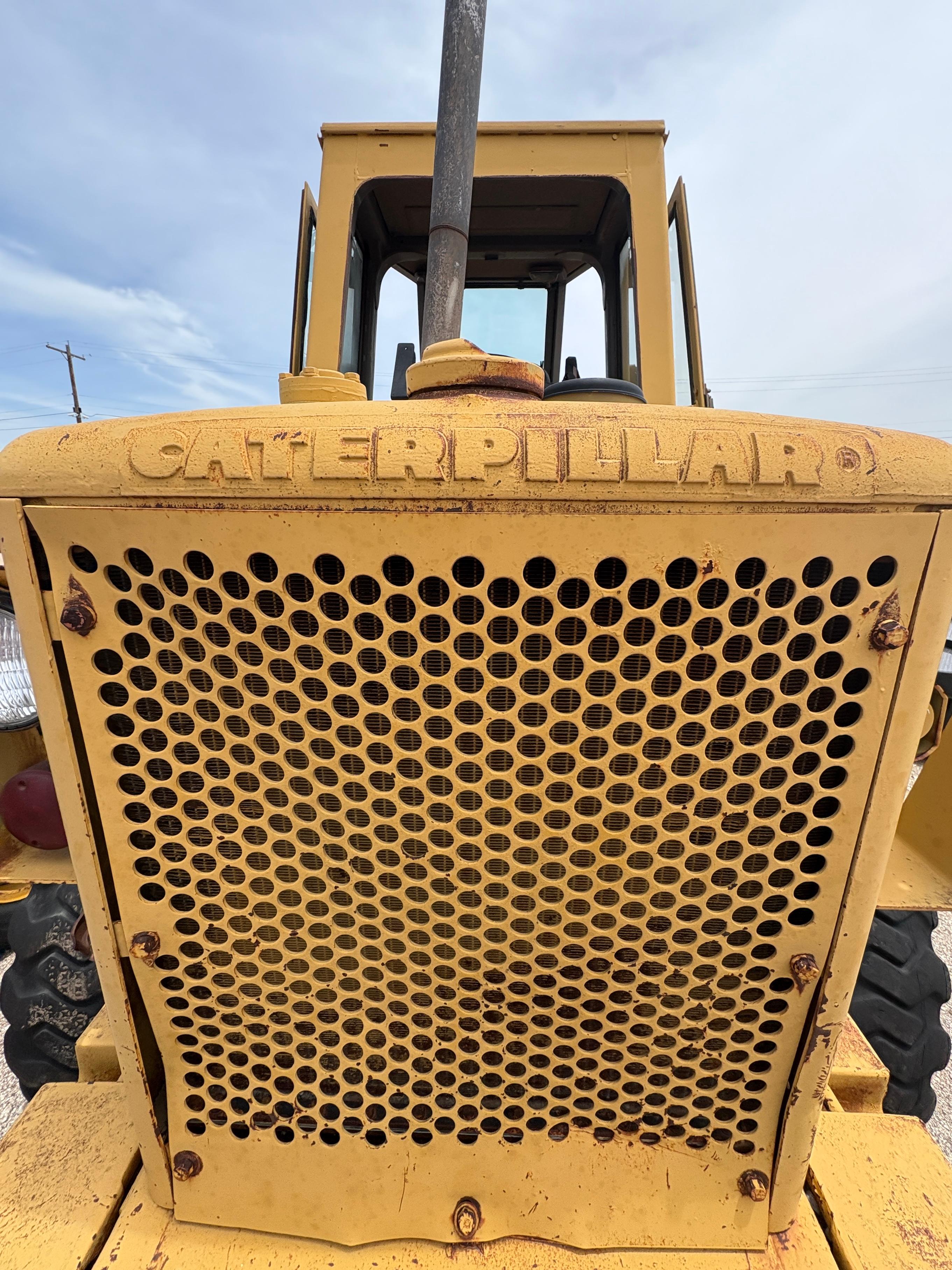 CATERPILLAR LOADER