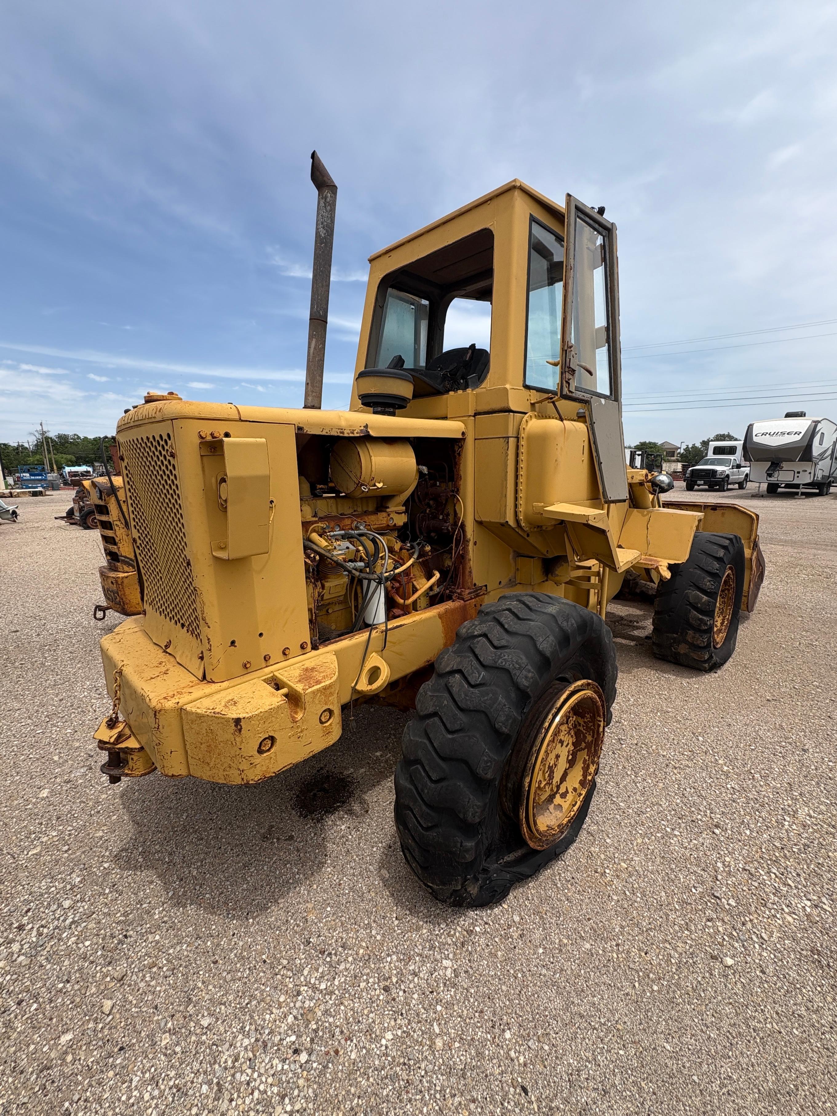 CATERPILLAR LOADER