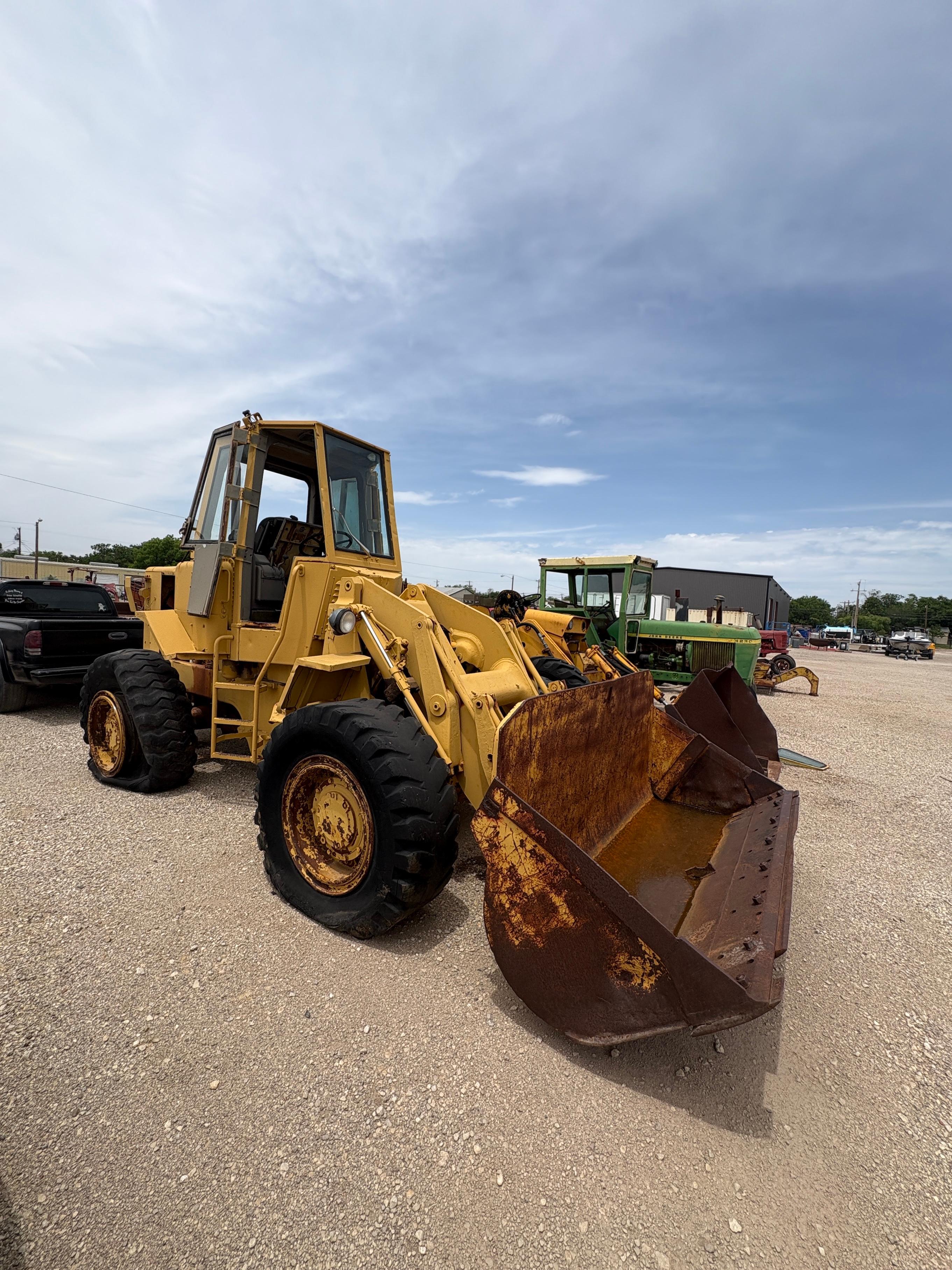 CATERPILLAR LOADER