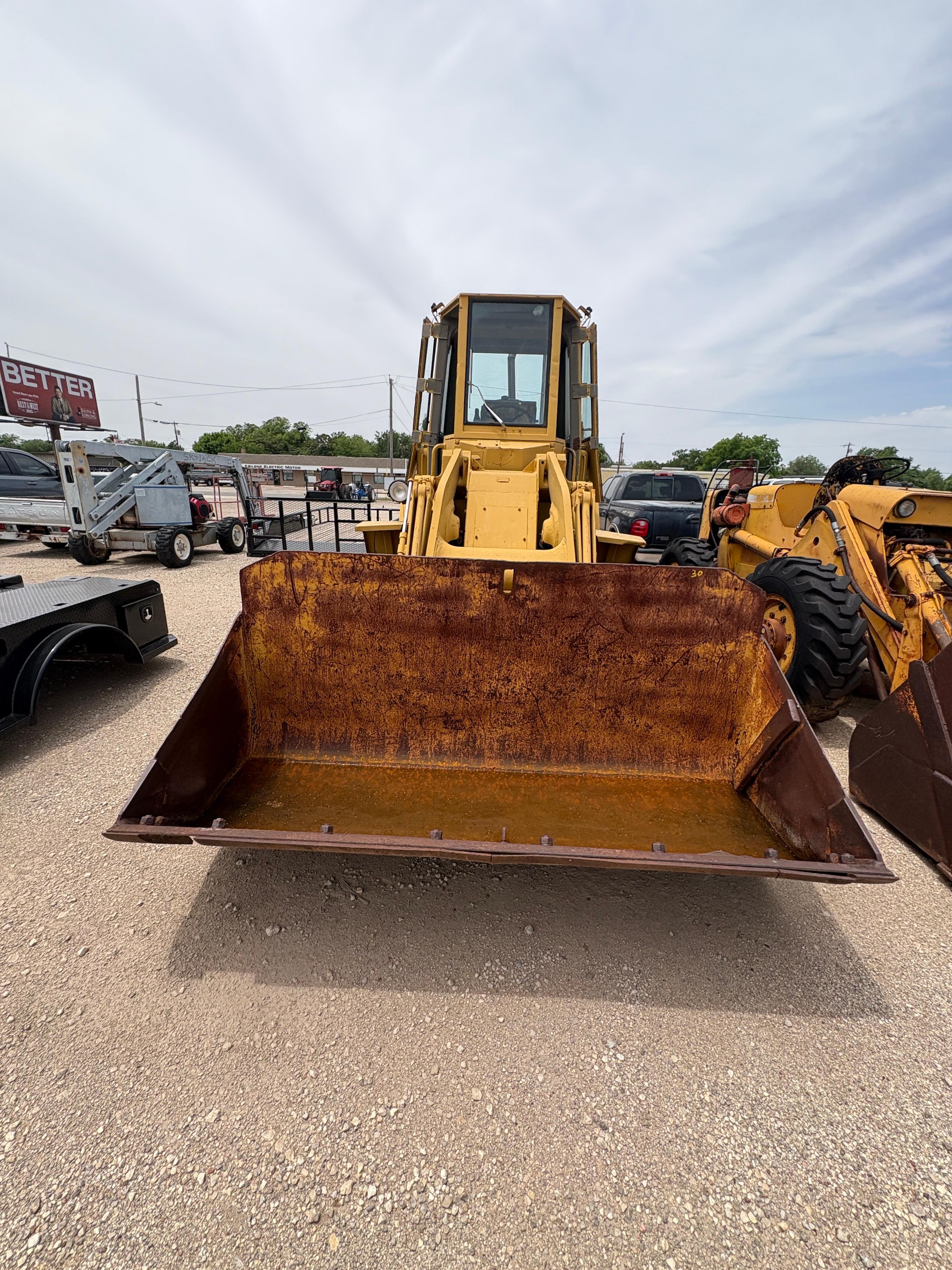 CATERPILLAR LOADER