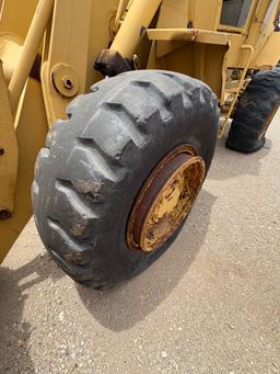 CATERPILLAR LOADER