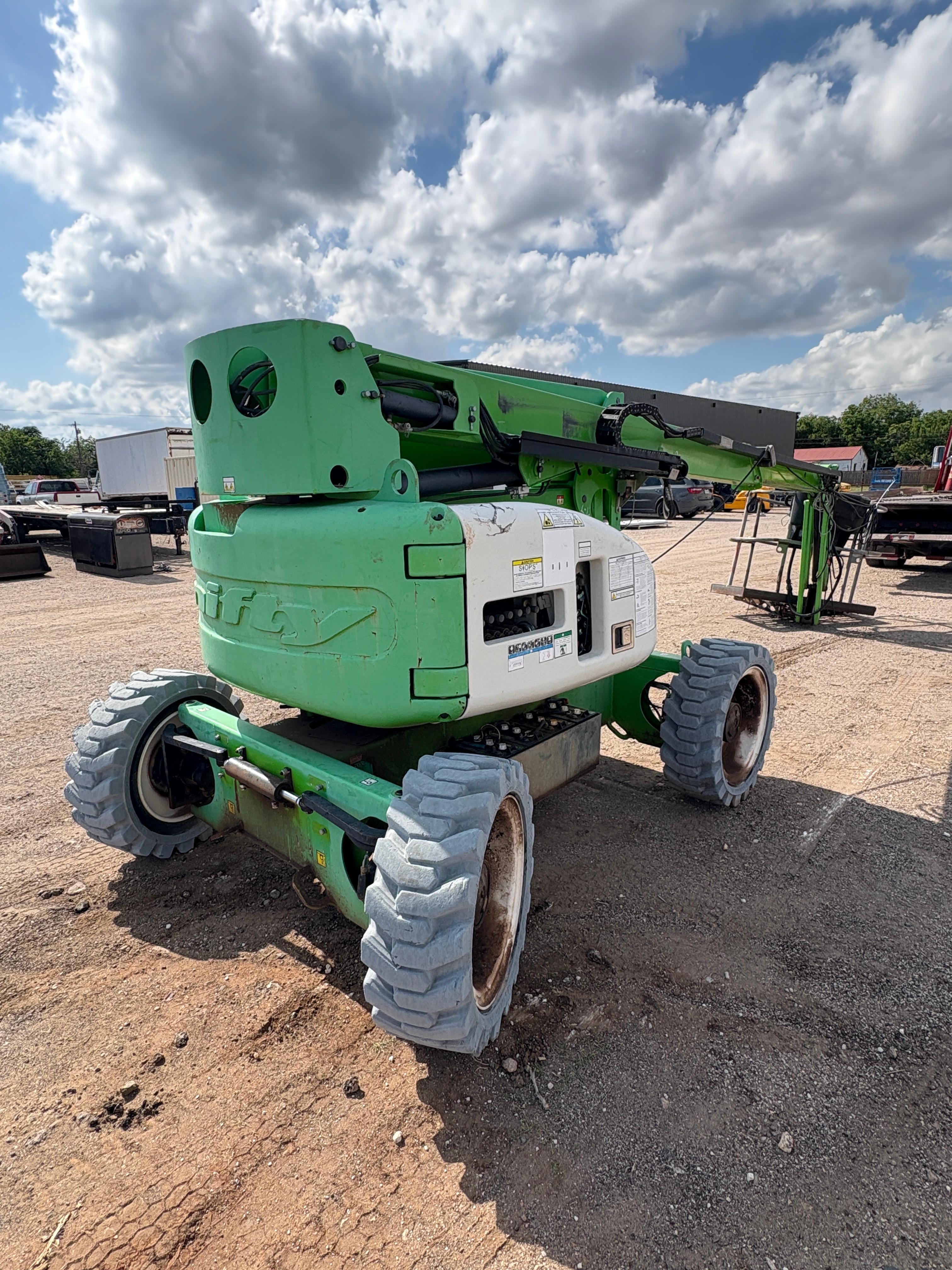 NIFTY SP45 BOOM LIFT