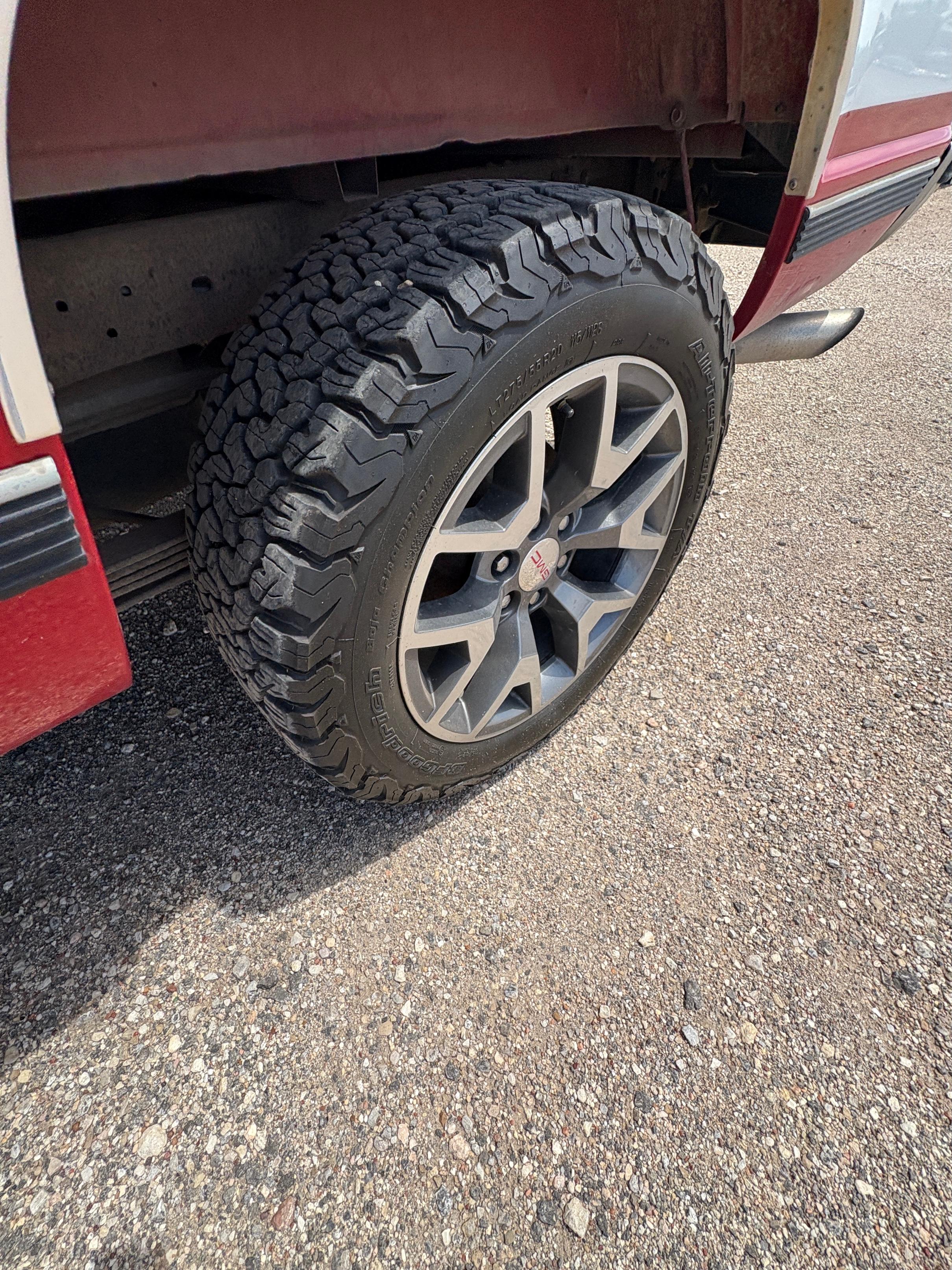 GMC 2500 SLE PICKUP