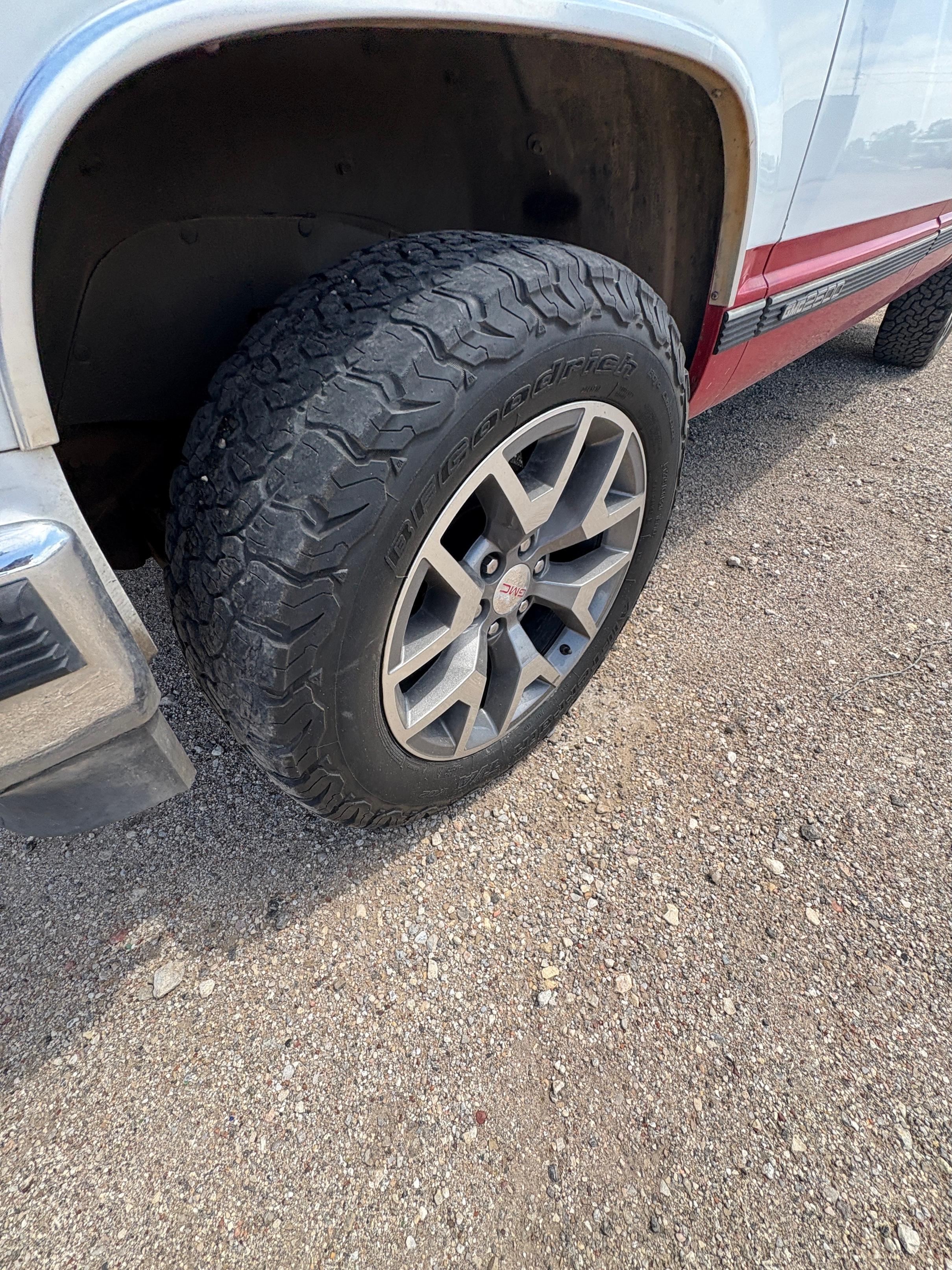 GMC 2500 SLE PICKUP
