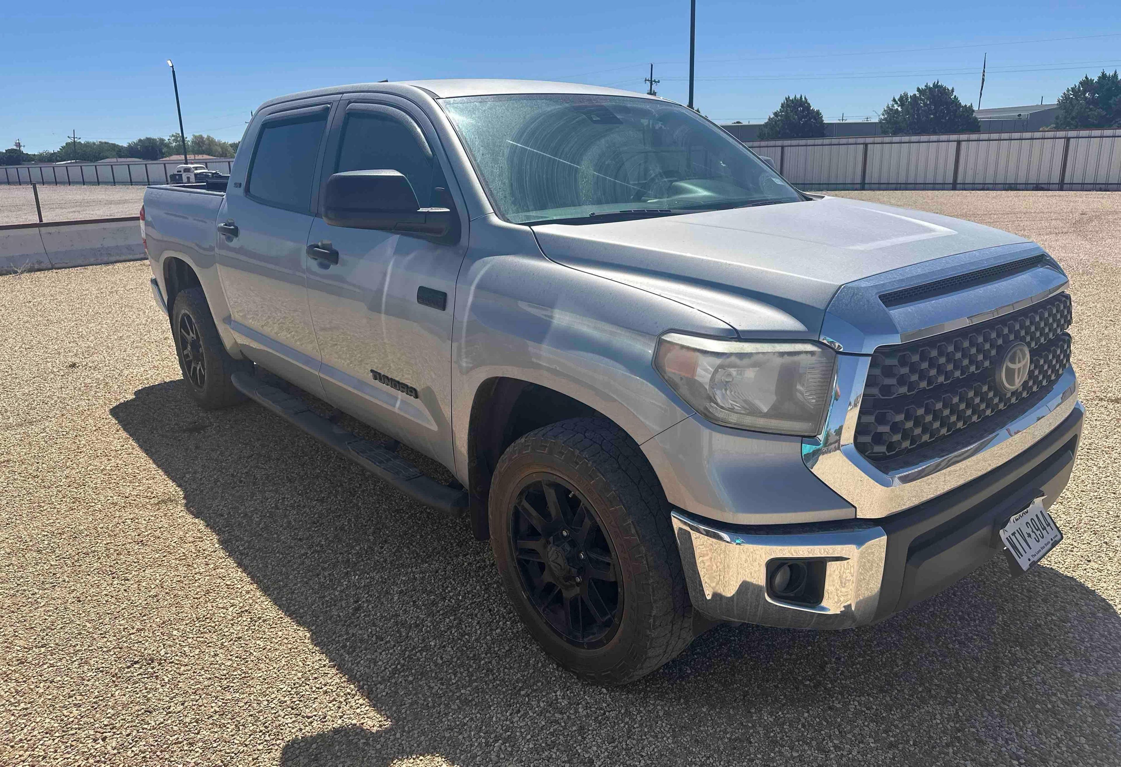 2020 Toyota Tundra Cr Max 4WD 5.7L V8 5TFDY5F18LX955681