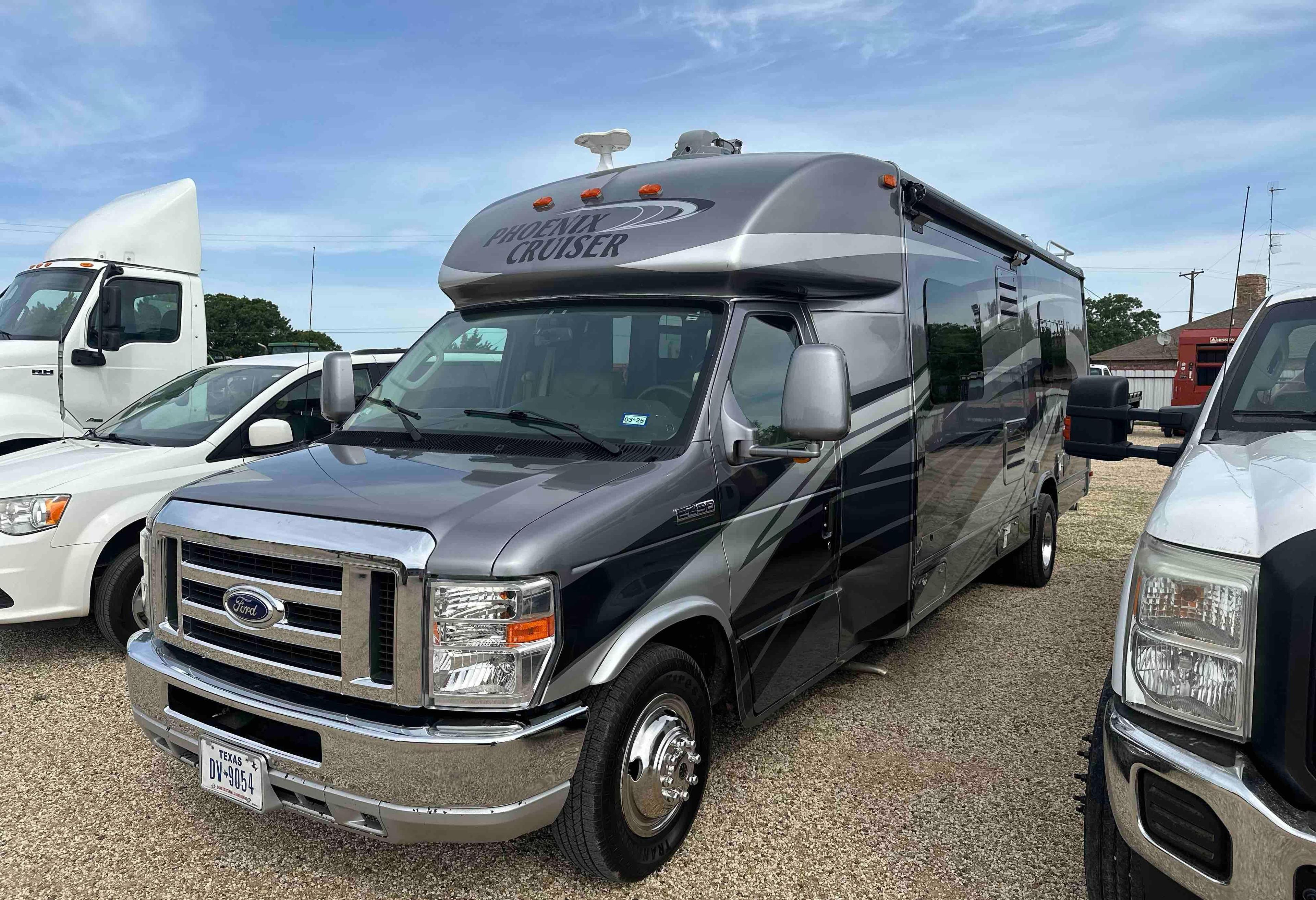 Phoenix Cruiser C-class Motor Home