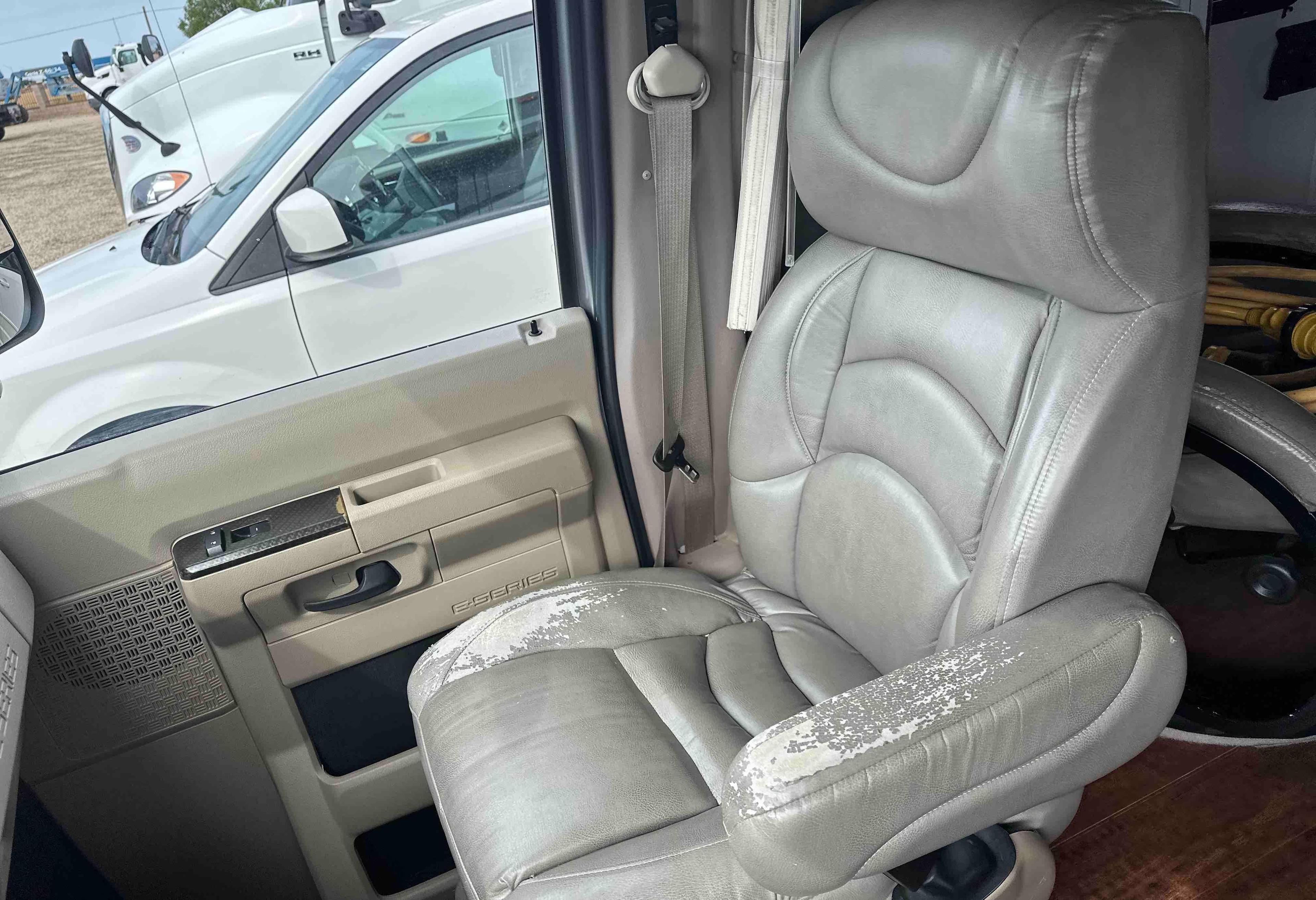 Phoenix Cruiser C-class Motor Home