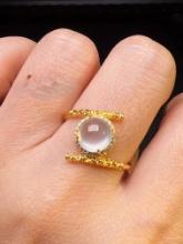An Exquisite 18k Gold Diamond Inlaid Jadeite Ring