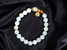 An Exquisite White Jade Bracelets