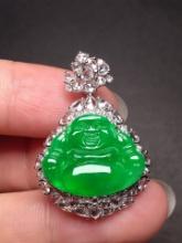 An Exquisite 18k Gold Diamond Inlaid Jadeite Pendant