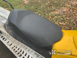 (Neenah, WI) 2010 Ski-Doo Tundra Rotax 550f Snowmobile No Title) (Runs & Moves) (Missing Handle on F