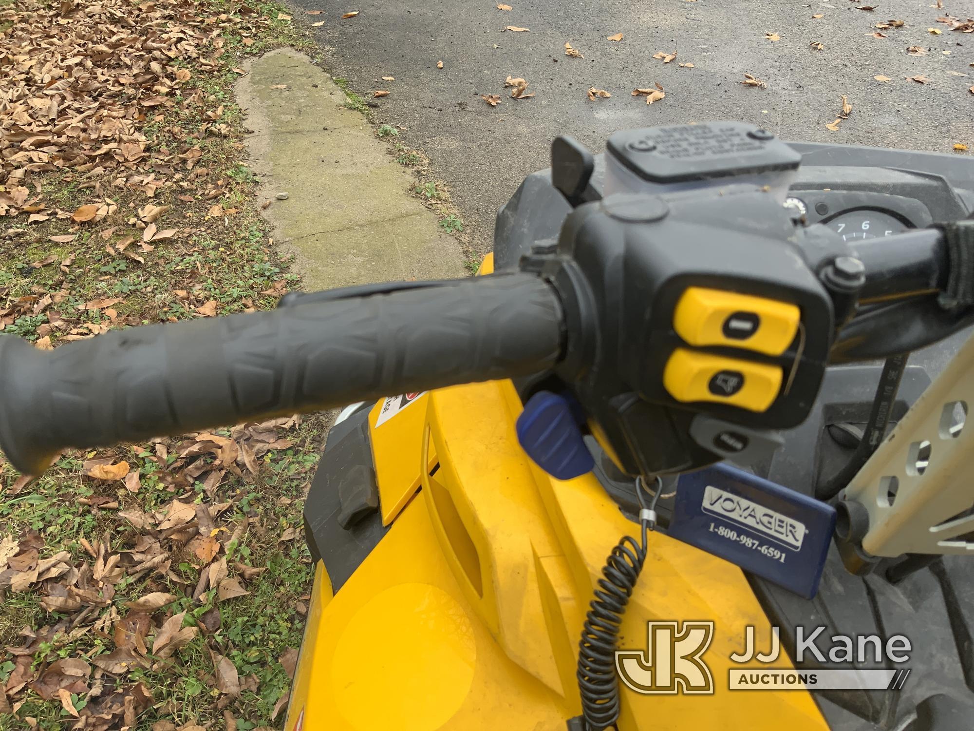 (Neenah, WI) 2010 Ski-Doo Tundra Rotax 550f Snowmobile No Title) (Runs & Moves) (Missing Handle on F