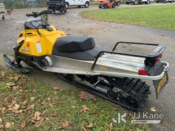 (Neenah, WI) 2010 Ski-Doo Tundra Rotax 550f Snowmobile No Title) (Runs & Moves) (Missing Handle on F