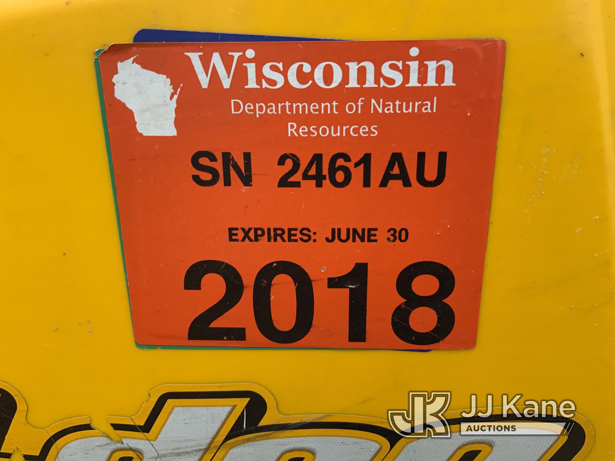 (Neenah, WI) 2010 Ski-Doo Tundra Rotax 550f Snowmobile No Title) (Runs & Moves) (Missing Handle on F