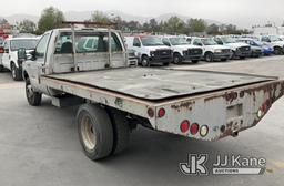 (Jurupa Valley, CA) 2001 Ford F450 Flatbed Truck Runs & Moves, Left Turn Signal Out, Has open recall