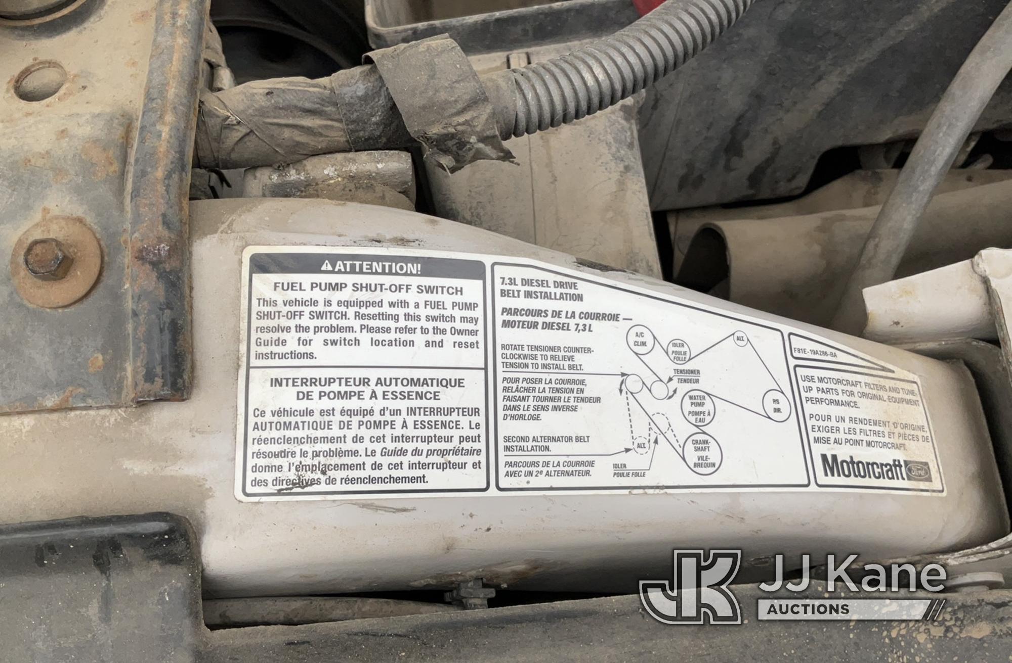 (Jurupa Valley, CA) 2001 Ford F450 Flatbed Truck Runs & Moves, Left Turn Signal Out, Has open recall