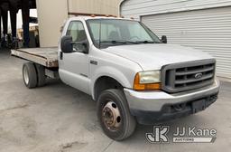 (Jurupa Valley, CA) 2001 Ford F450 Flatbed Truck Runs & Moves, Left Turn Signal Out, Has open recall
