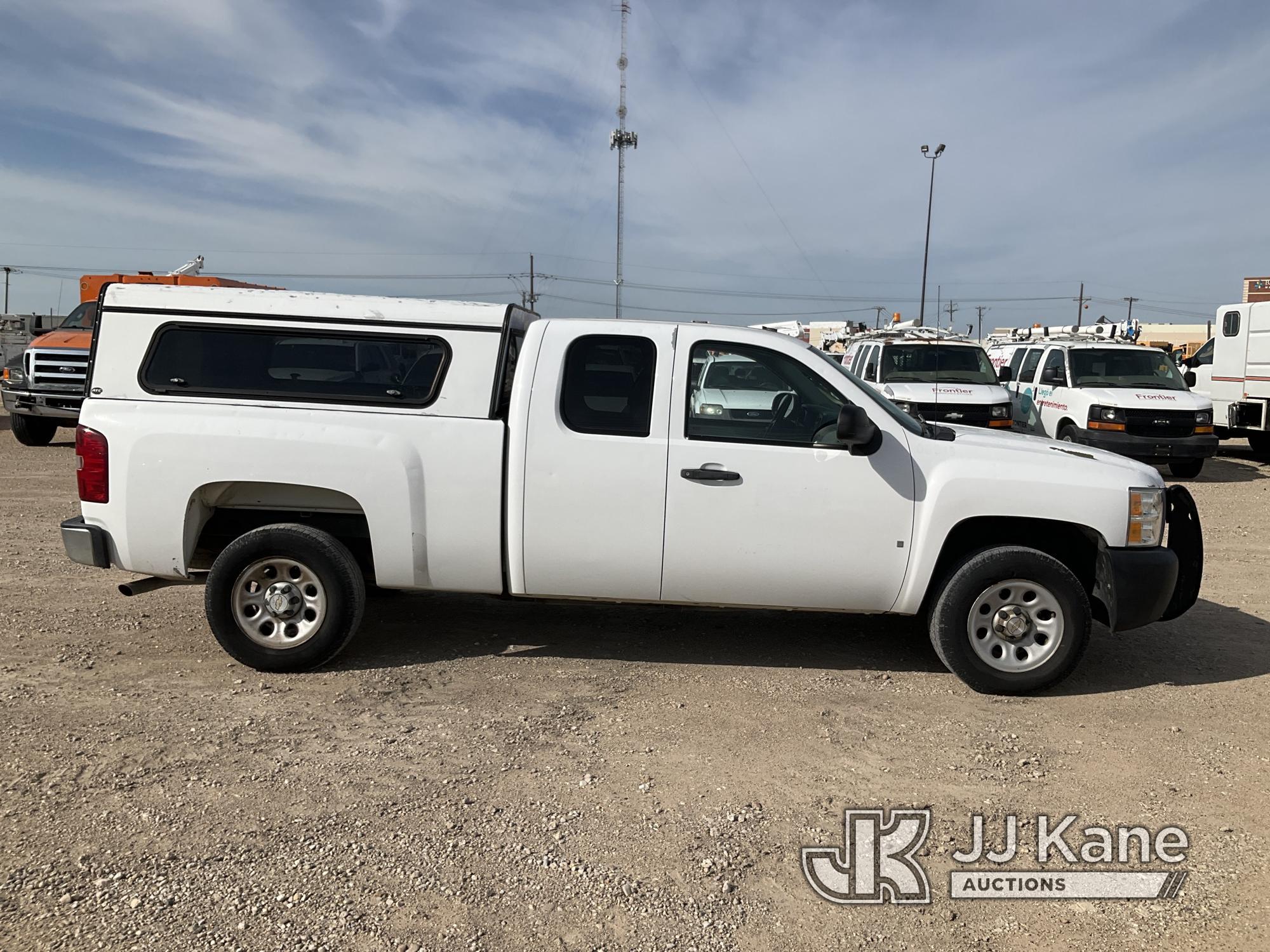 (Waxahachie, TX) 2008 Chevrolet Silverado 1500 Extended-Cab Pickup Truck, City of Plano Owned Runs &