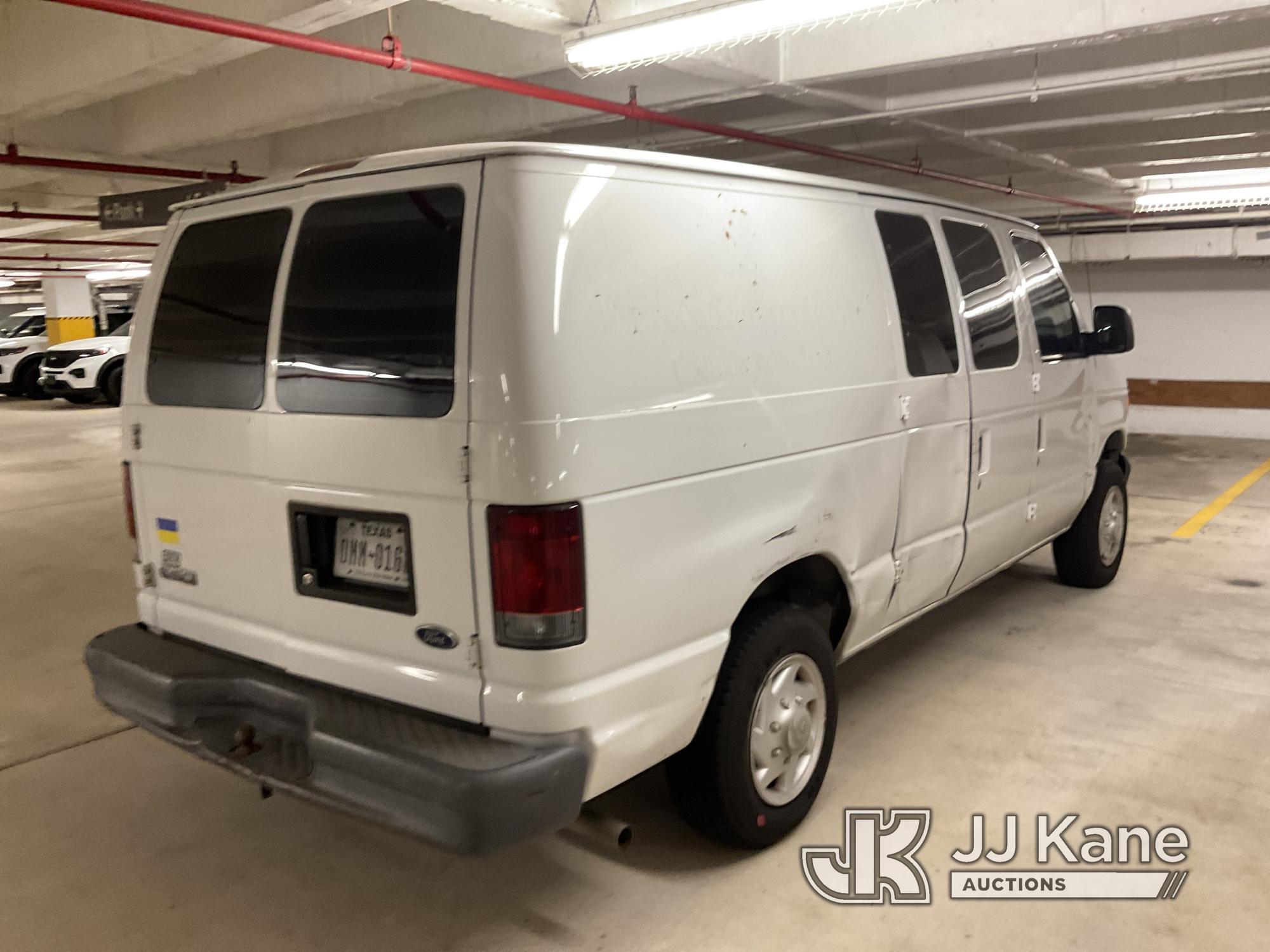 (Houston, TX) 2007 Ford E150 Van Runs & Moves) (Starts With A Jump,  Rear Door Needs Latch Repair, D